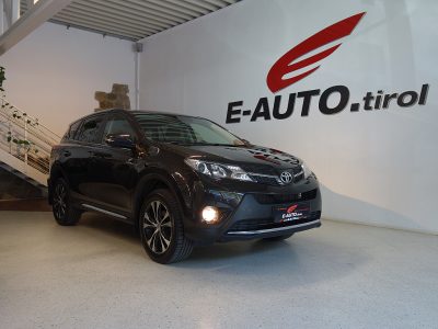 Toyota RAV4 2,2 D-4D 4WD *GARANTIE *ANHÄNGEKUPPLUNG bei ZH E-AUTO.tirol GmbH in 