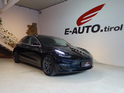 Tesla Model 3 Long Range AWD 75kWh *MWST AUSWEISBAR *560 KM RANGE*AHK bei ZH E-AUTO.tirol GmbH in 